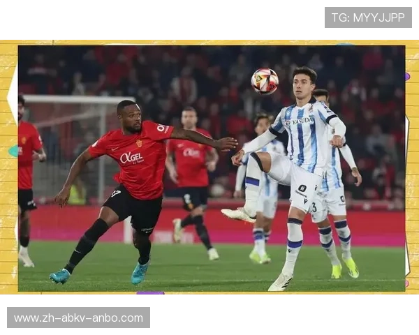 足球比赛中的战术创新与攻防转换